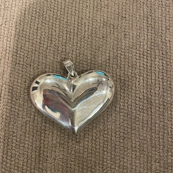 Jewelry - NWOT Sterling Silver Puffy Heart Pendant